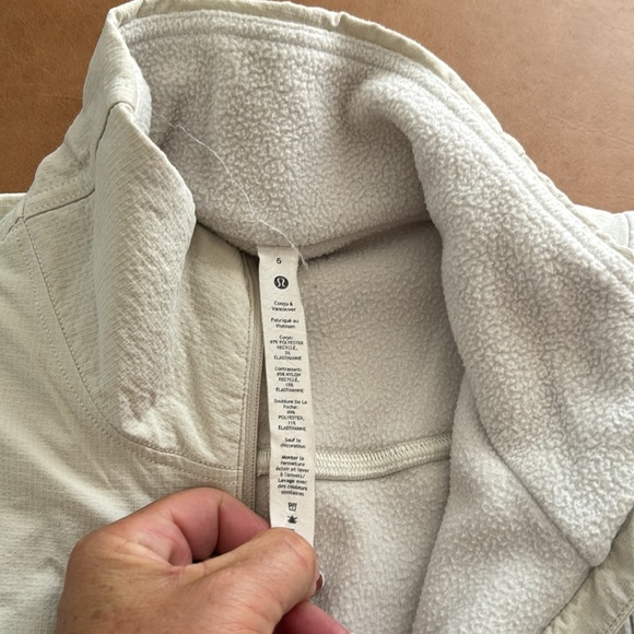 Lululemon fleece size 6 - Picture 3 of 7